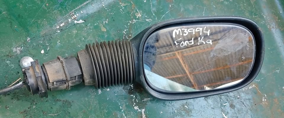 FORD KA RIGHT SIDE MIRROR - Private Seller FORD KA RIGHT SIDE MIRROR - Private Seller