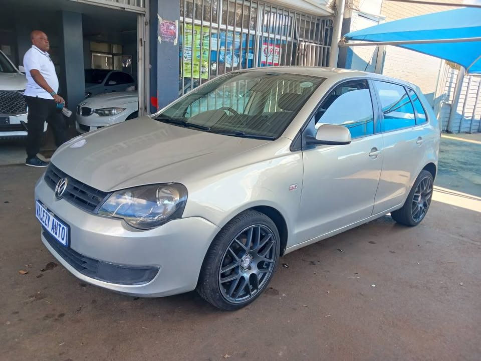 2011 VW POLO VIVO 1.4 HATCHBACK  Transmission: Manual  Mileage: 70000km  Silver