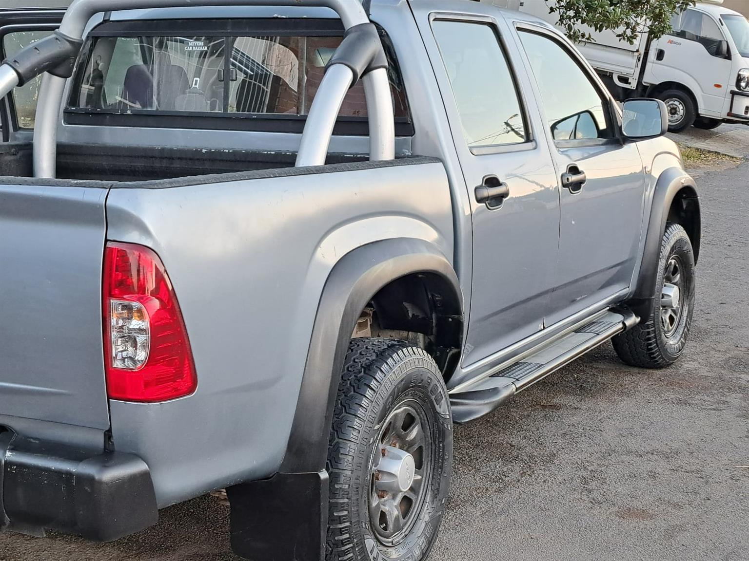 Isuzu 250 KB LE D TEQ