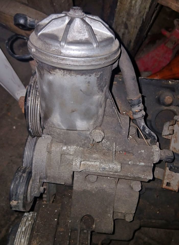 Bmw e36 320i oil filter housing - Private Seller Bmw e36 320i oil filter housing - Private Seller