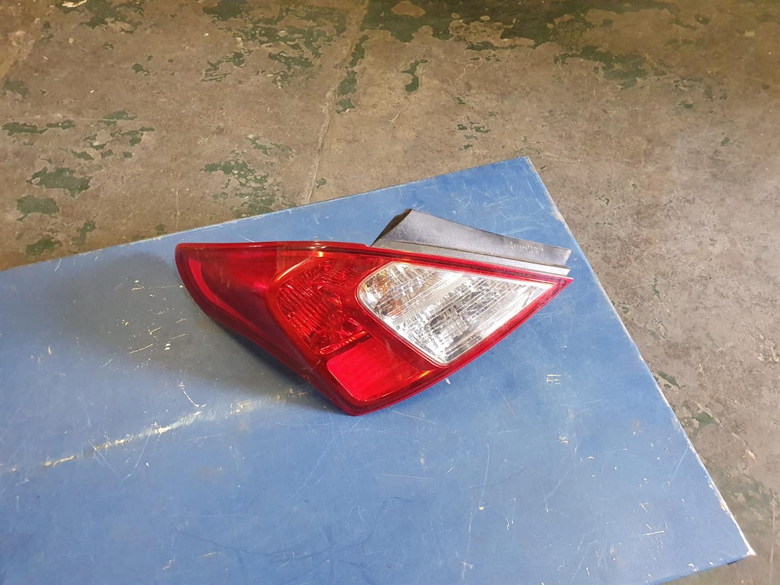 A Nissan Almera 2017 model DRIVESHAFTS, DOORS, AND TAILLIGHTS FOR SALE