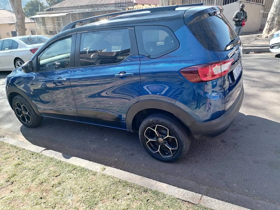 2021 RENAULT TRIBER 1.0 SPORT 7 SEATER MANUAL TRANSMISSION IN EXCELLENT CONDITION