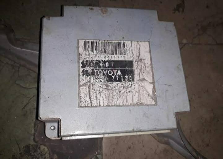 Toyota Hilux 3RZ Computer Box For Sale - Private Seller Toyota Hilux 3RZ Computer Box For Sale - Private Seller