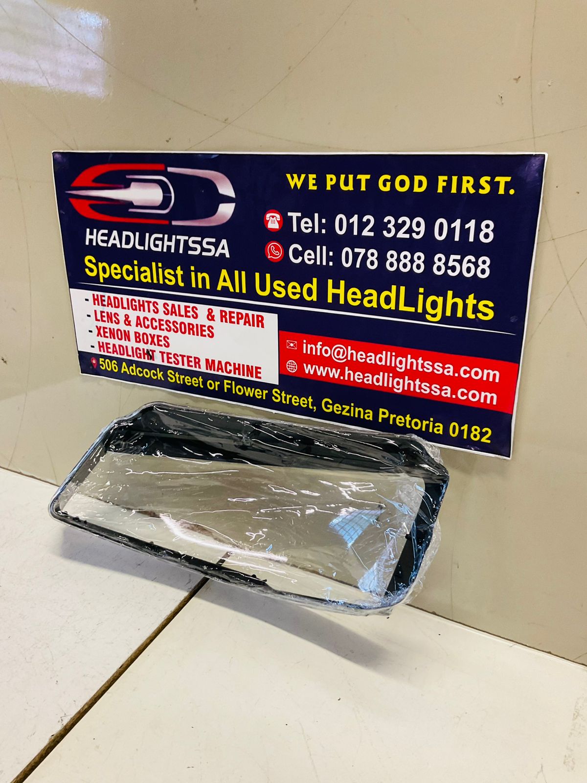 Audi A8 right side headlight replacement lens - Private Seller Audi A8 right side headlight replacement lens - Private Seller
