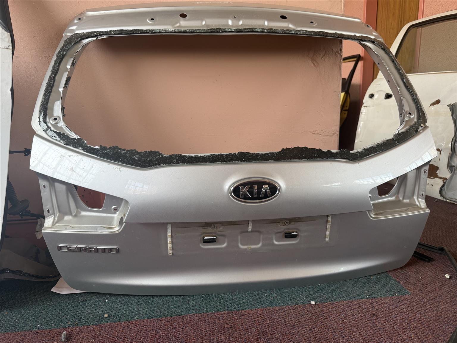 Kia Cerato Tailgate - Private Seller Kia Cerato Tailgate - Private Seller