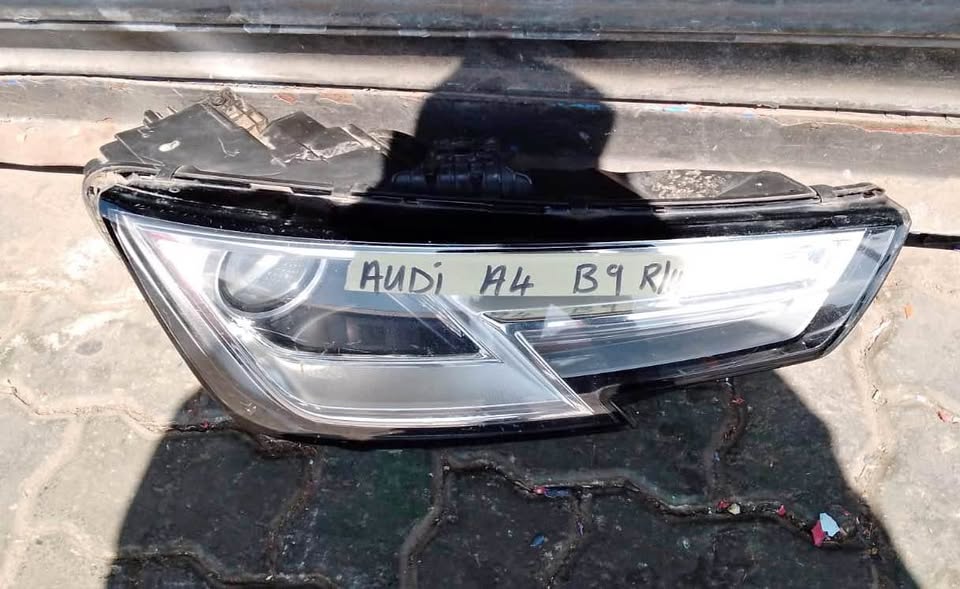 Audi A4 B9 headlight - Private Seller Audi A4 B9 headlight - Private Seller