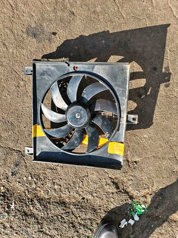 Renault kwid fan - Private Seller Renault kwid fan - Private Seller