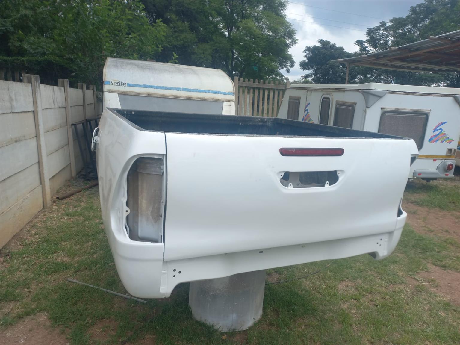 Toyota hilux GD 6 LOADBIN - Private Seller