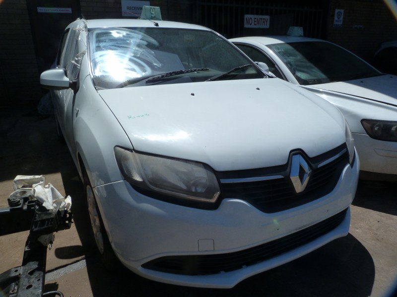 Renault Sandero 900T Dynamique Manual White - 2015 STRIPPING FOR SPARES - Private Seller