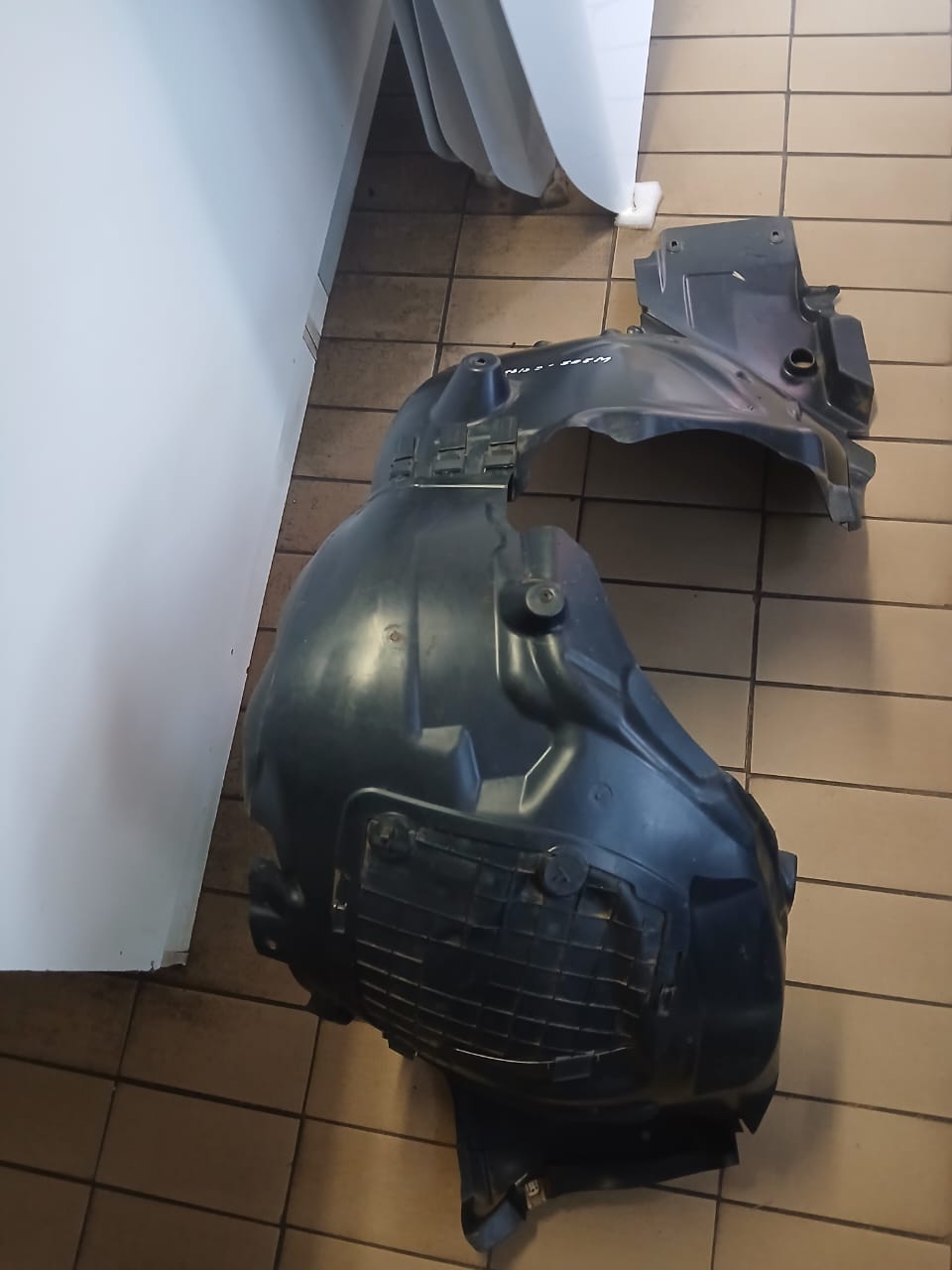 2021 RIGHT FENDER W205 (MERCEDES BENZ) FOR SALE - Private Seller 2021 RIGHT FENDER W205 (MERCEDES BENZ) FOR SALE - Private Seller