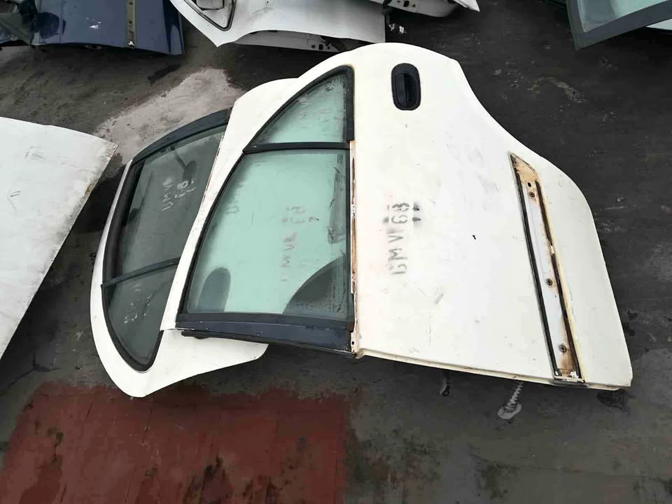Almera doors