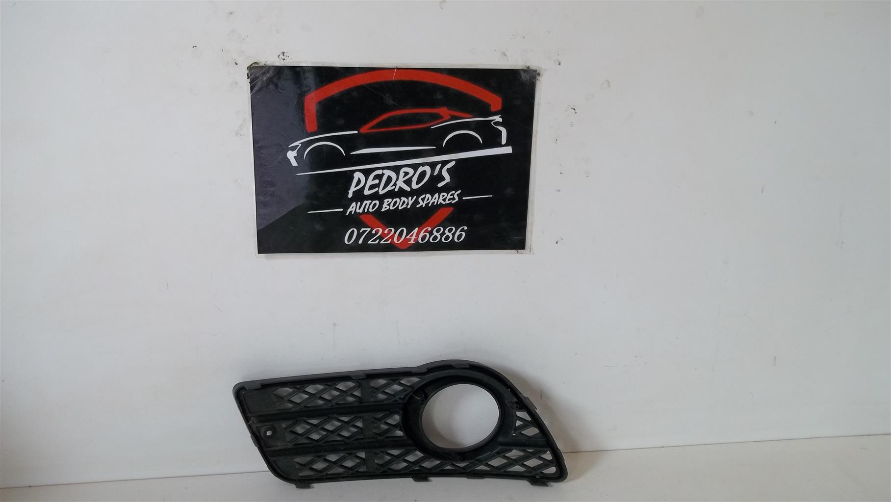 GWM Steed 5 right front fog light cover - Private Seller GWM Steed 5 right front fog light cover - Private Seller