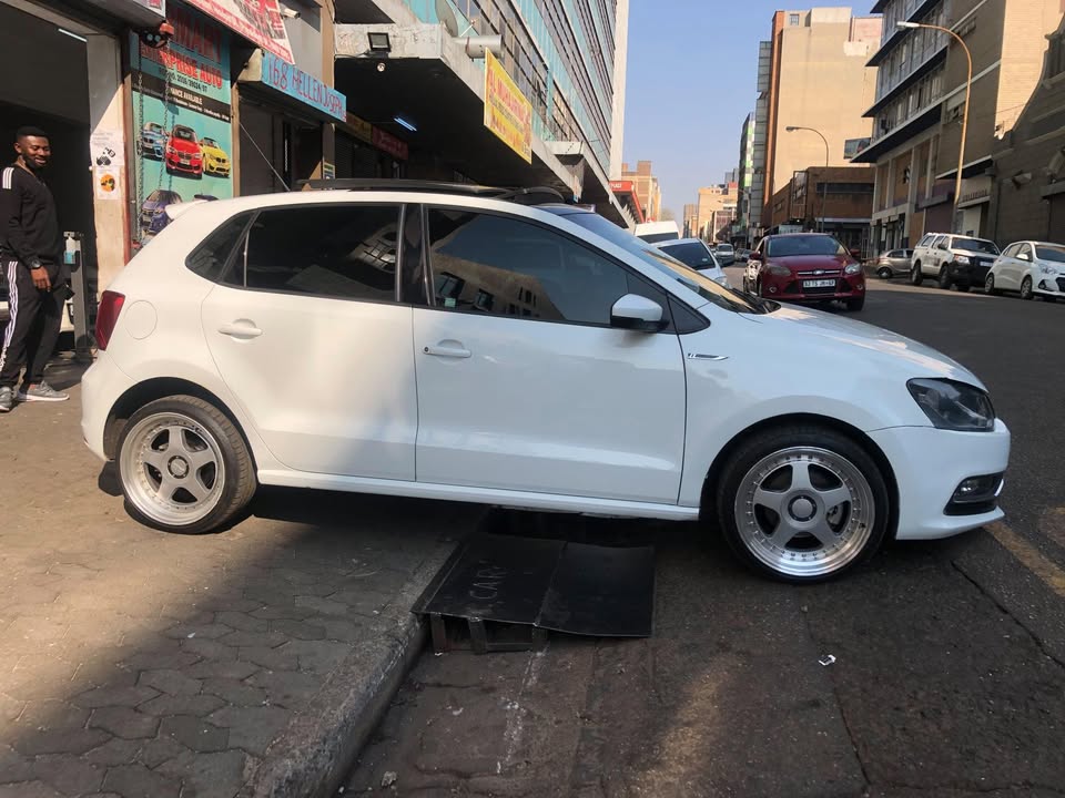 2017 VW POLO tsi 1.2