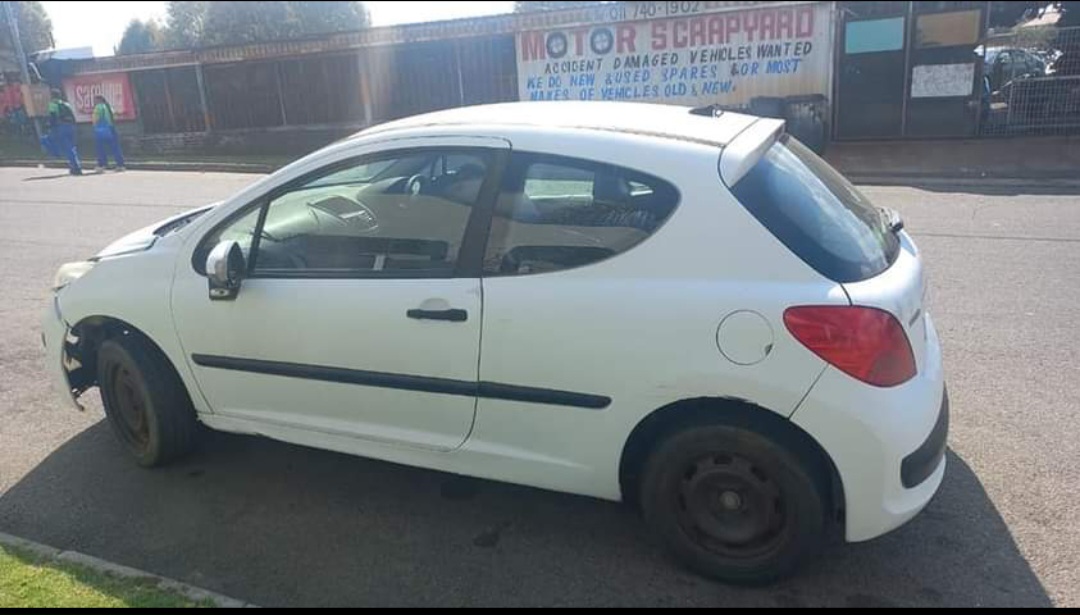 Peugeot 207 stripping - Private Seller Peugeot 207 stripping - Private Seller