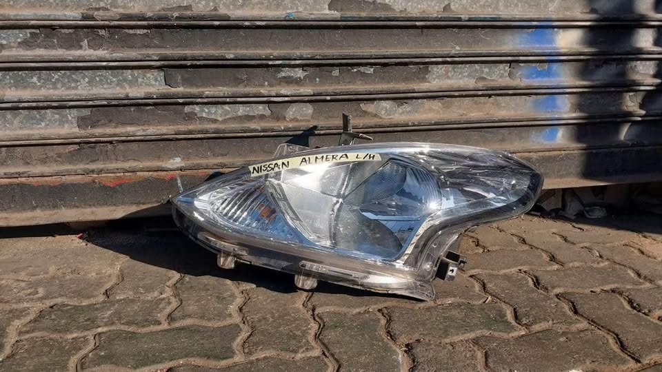 Nissan Almera headlight - Private Seller Nissan Almera headlight - Private Seller