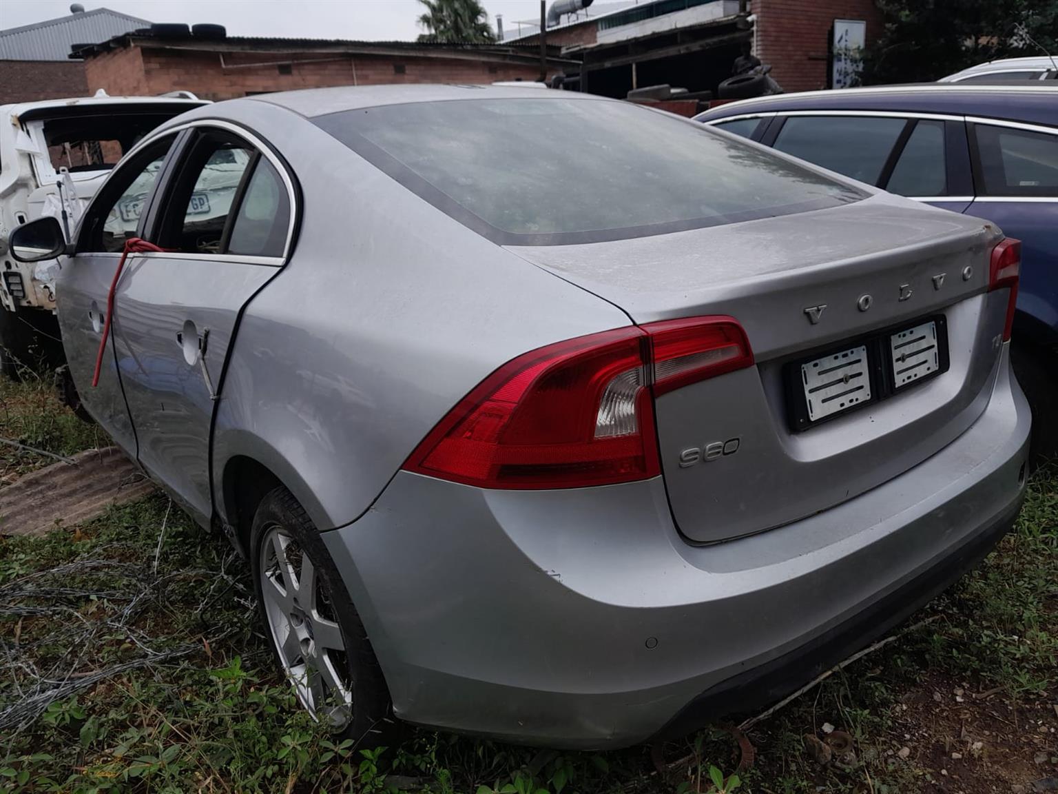 2017 VOLVO XC60 T3 1.6 FOR STRIPPING - Private Seller 2017 VOLVO XC60 T3 1.6 FOR STRIPPING - Private Seller