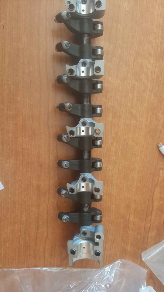 HYUNDAI H100 ROCKER SHAFT, COMPLETE WITH ROCKERS. BRAND NEW. FOR VARIOUS OTHER CARS TOO. - Private Seller