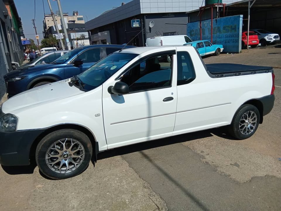 Nissan Np200 2020