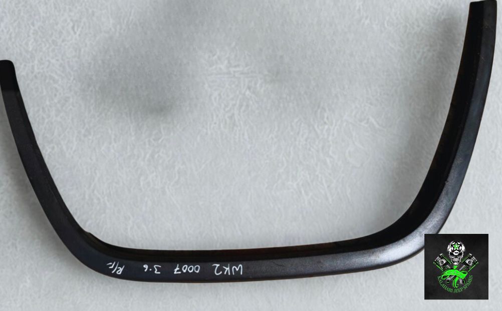 3.6 Jeep Grand Cherokee Wk2 Fender Arches - Private Seller 3.6 Jeep Grand Cherokee Wk2 Fender Arches - Private Seller