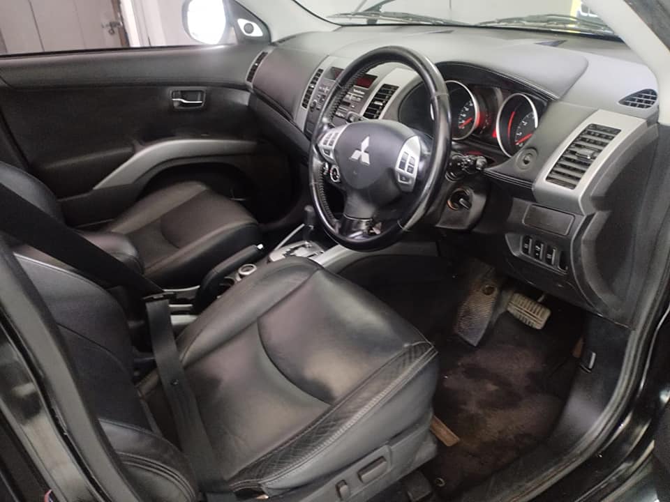 2010 MITSUBISHI OUTLANDER 2.0 AUTOMATIC