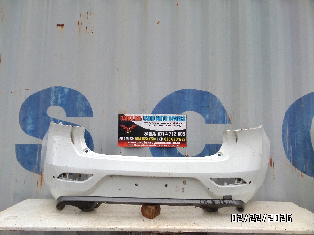 Volvo V40 rear/back bumper with diffuser and Pdc holes - Private Seller Volvo V40 rear/back bumper with diffuser and Pdc holes - Private Seller