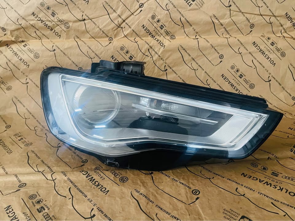 Audi A3 xenon headlight 2013