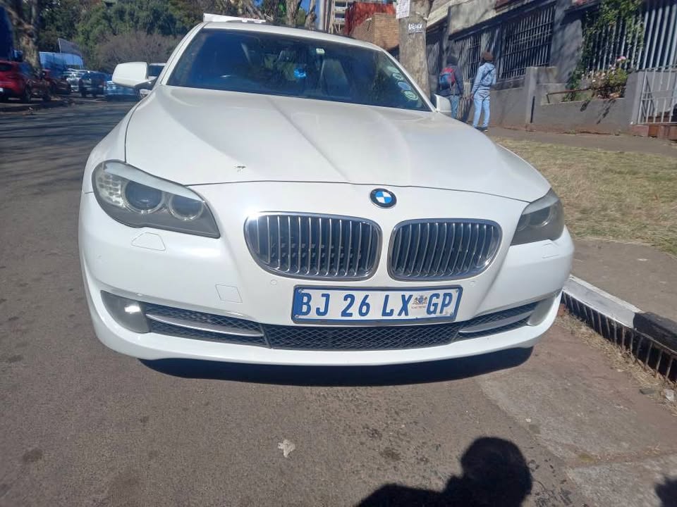 2011 BMW 520d  F10 Sedan, Automatic, Diesel, Leather Seat, Spere key, Sunroof 2011 BMW 520d  F10 Sedan, Automatic, Diesel, Leather Seat, Spere key, Sunroof