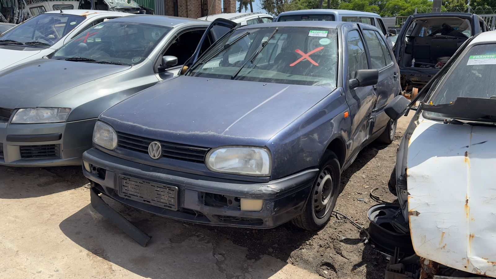 VW GOLF MK3 FOR STRIPPING - Private Seller VW GOLF MK3 FOR STRIPPING - Private Seller