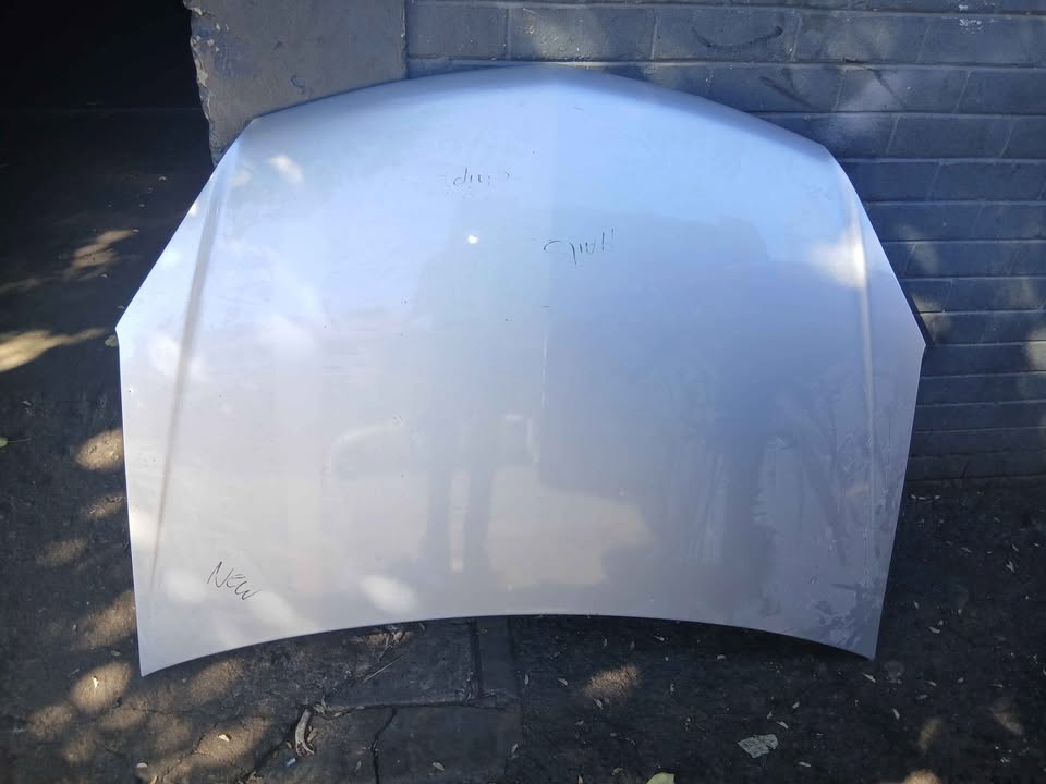 Opel Astra Bonnet 2015 model - Private Seller Opel Astra Bonnet 2015 model - Private Seller