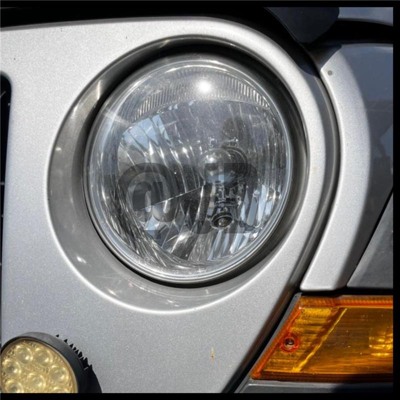 2.8 Jeep Cherokee Renegade Headlights Right Side | Jeep Spares - Private Seller 2.8 Jeep Cherokee Renegade Headlights Right Side | Jeep Spares - Private Seller