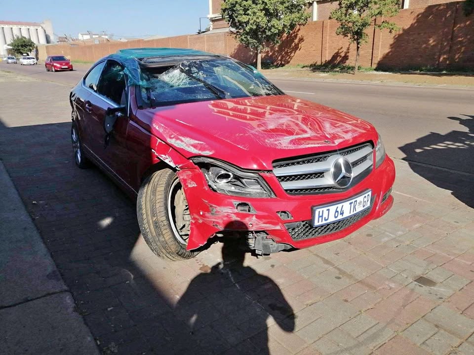 Merc w204 coupe stripping