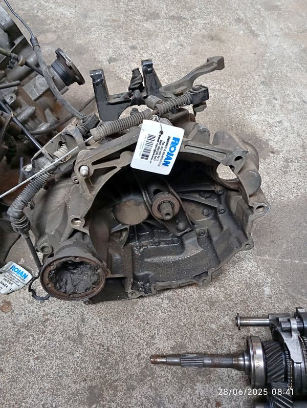 VOLKSWAGEN CJZ 5-SPEED GEARBOX - Private Seller VOLKSWAGEN CJZ 5-SPEED GEARBOX - Private Seller