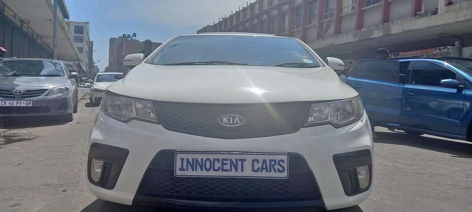 2012 KIA CERATTO KOUPE, 2.0 MANUAL, 6 SPEED, WHITE COLOUR, MILEAGE