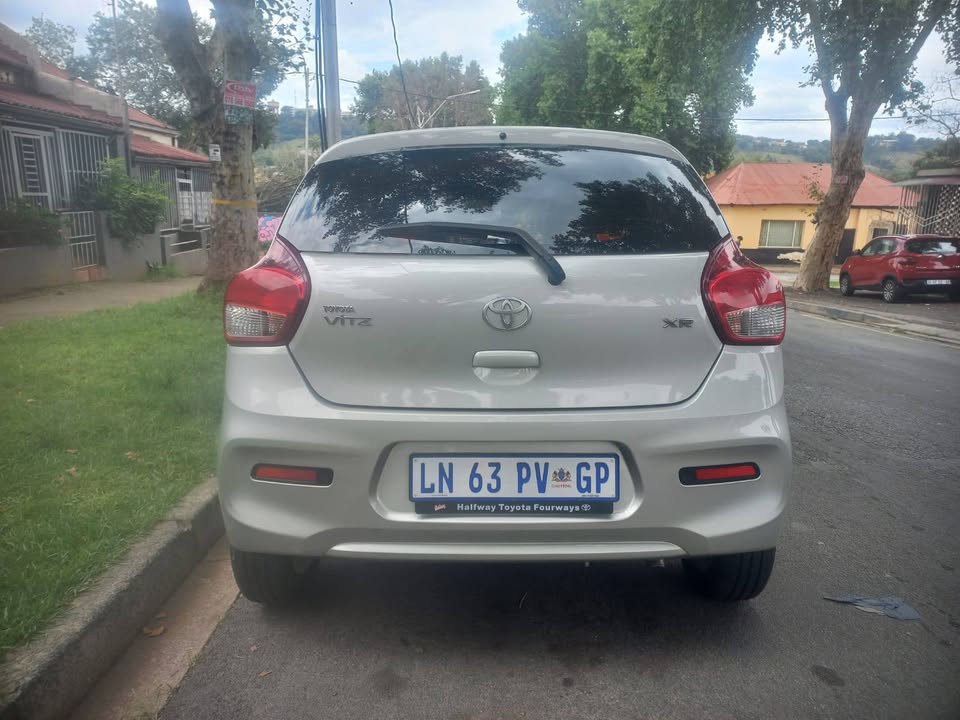 Toyota Vitz 1.0 XR Petrol, 2024 model, Automatic, Silver Color, Mileage 17000kms