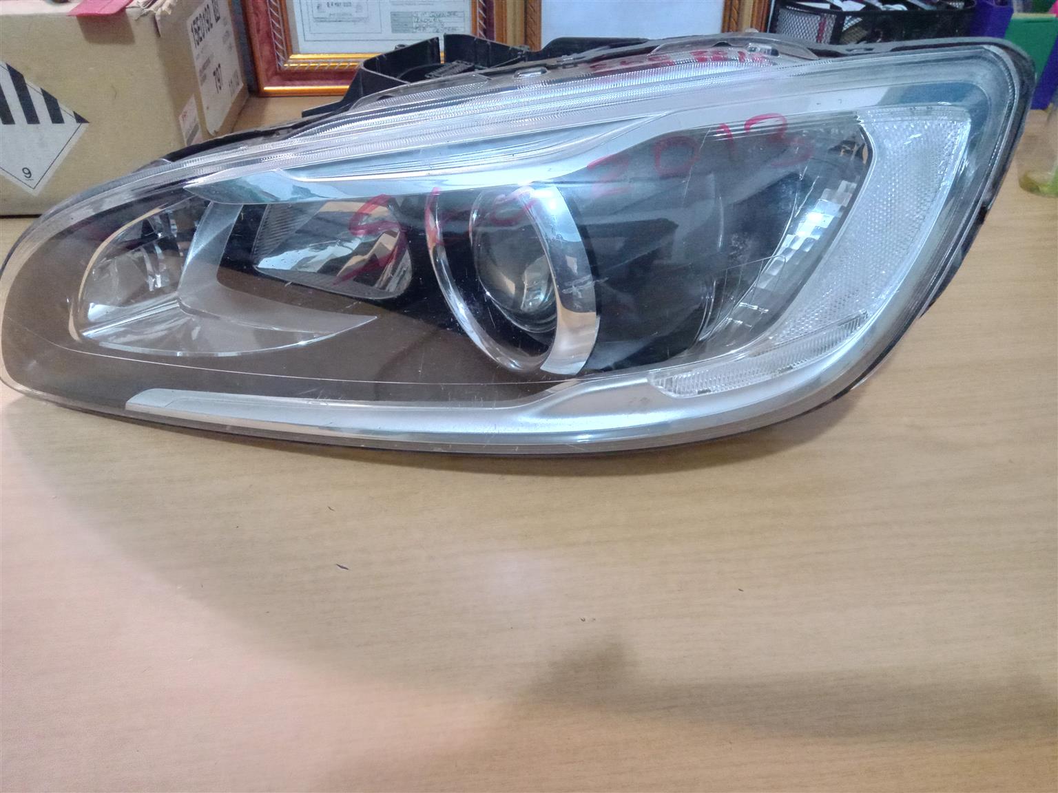 2014 Volvo S60 Headlight - Private Seller 2014 Volvo S60 Headlight - Private Seller