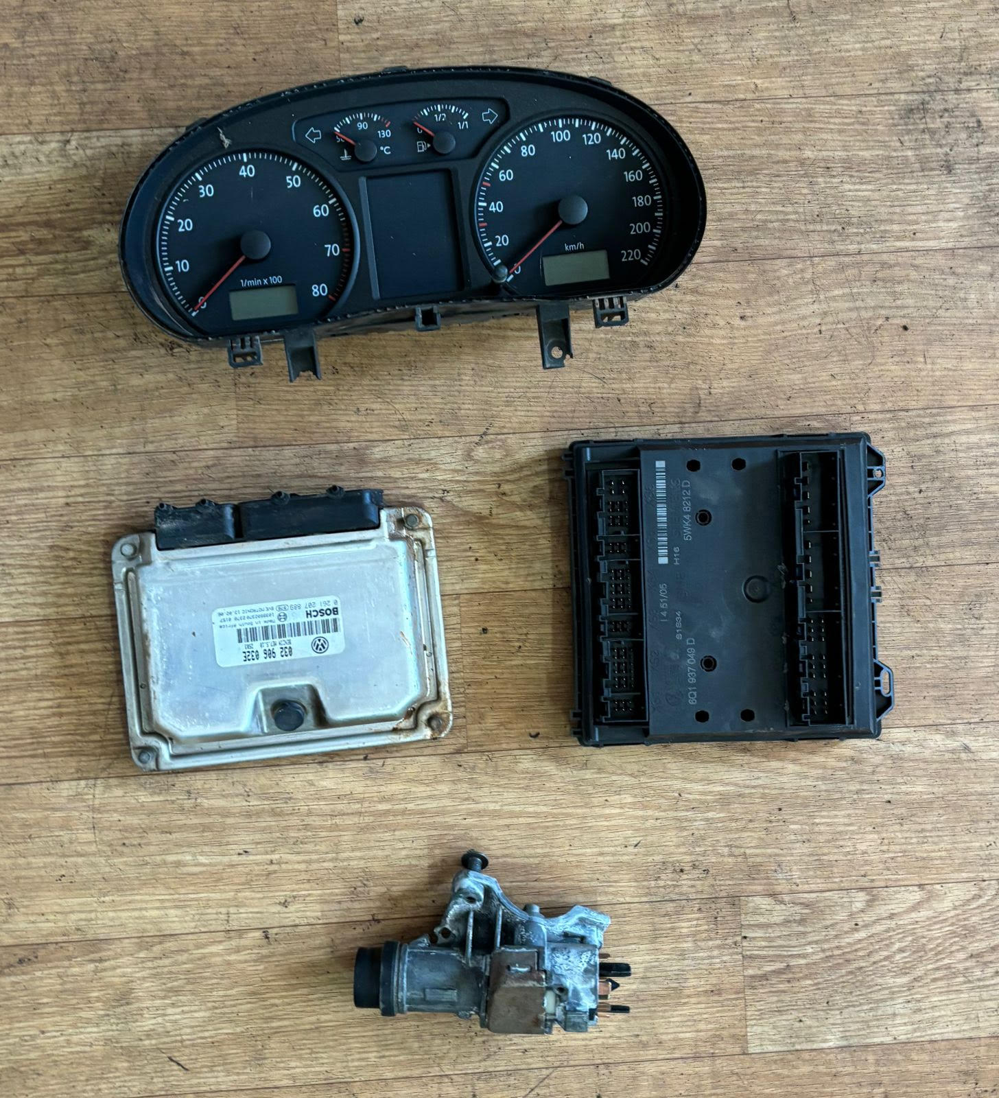 VW POLO 1.6LT #BAH 2004 ECU SET (NO KEY) - Private Seller