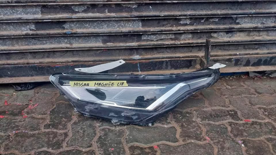 Nissan Magnite headlight - Private Seller Nissan Magnite headlight - Private Seller
