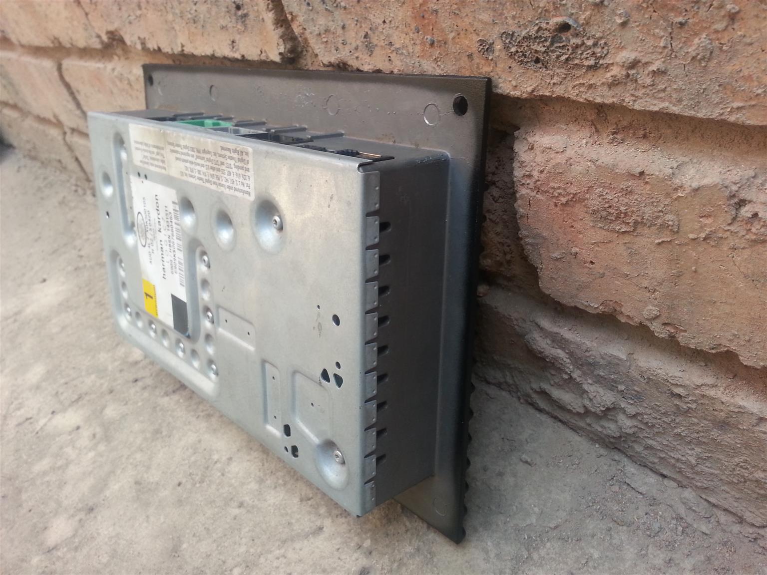 Assorted Land Rover Amplifiers for sale | AUTO EZI