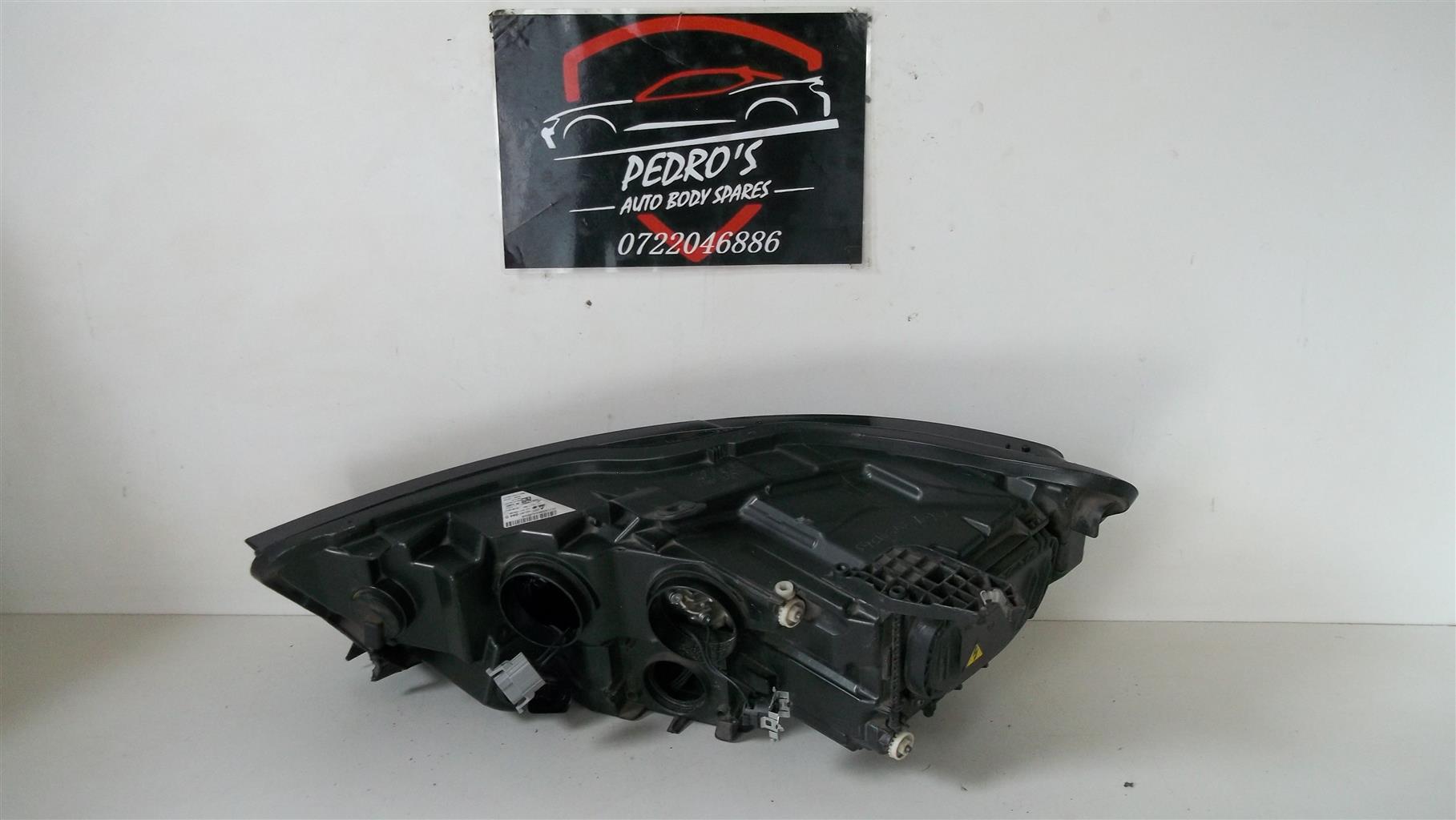 Audi A6 right Bi-Xenon headlight - Private Seller