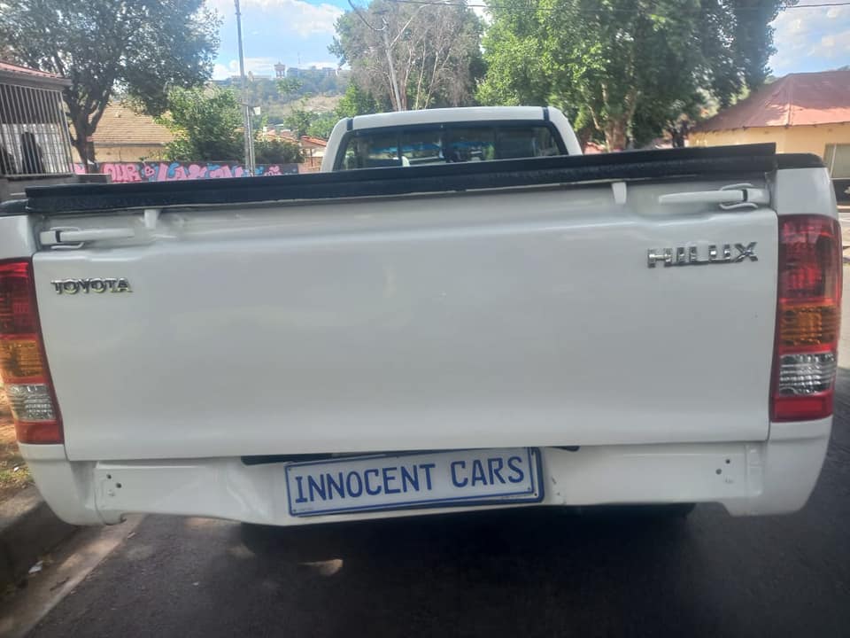 2006 TOYOTA HILUX S-CAB 2.0 VVTI PETROL, MANUAL, WHITE COLOR