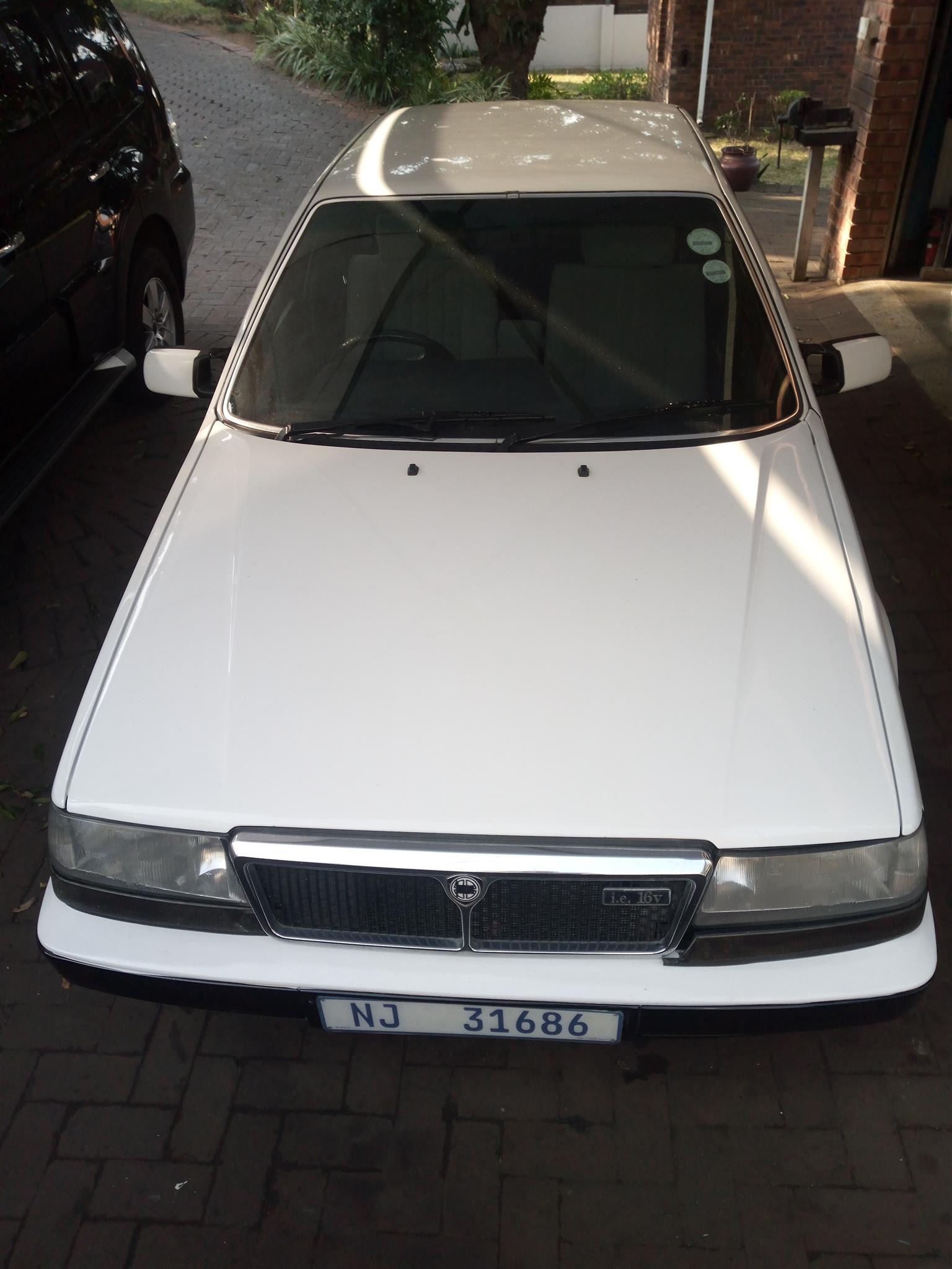 LANCIA THEMA 16V IE