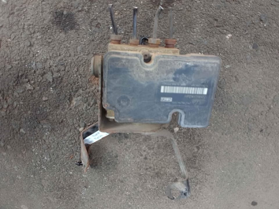 2009 ford fiesta ABS pump - Private Seller