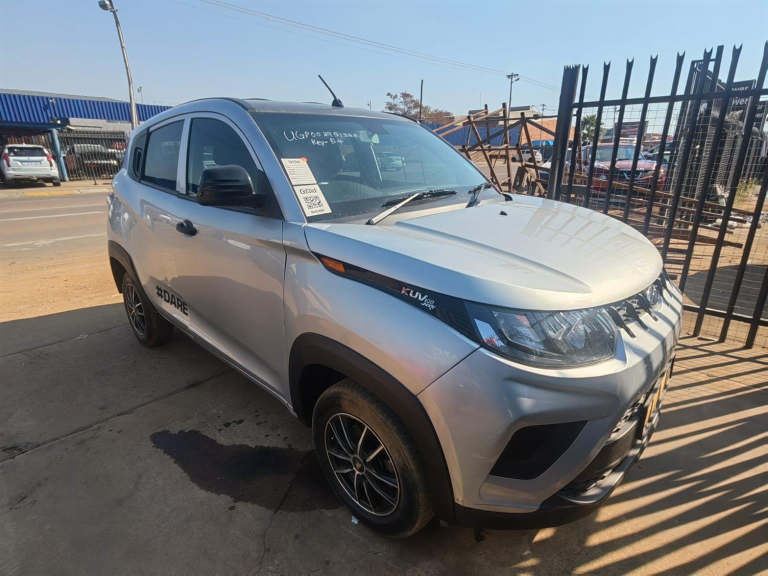Stripping for Spares: Mahindra KUV100 2021 #DARE petrol manual