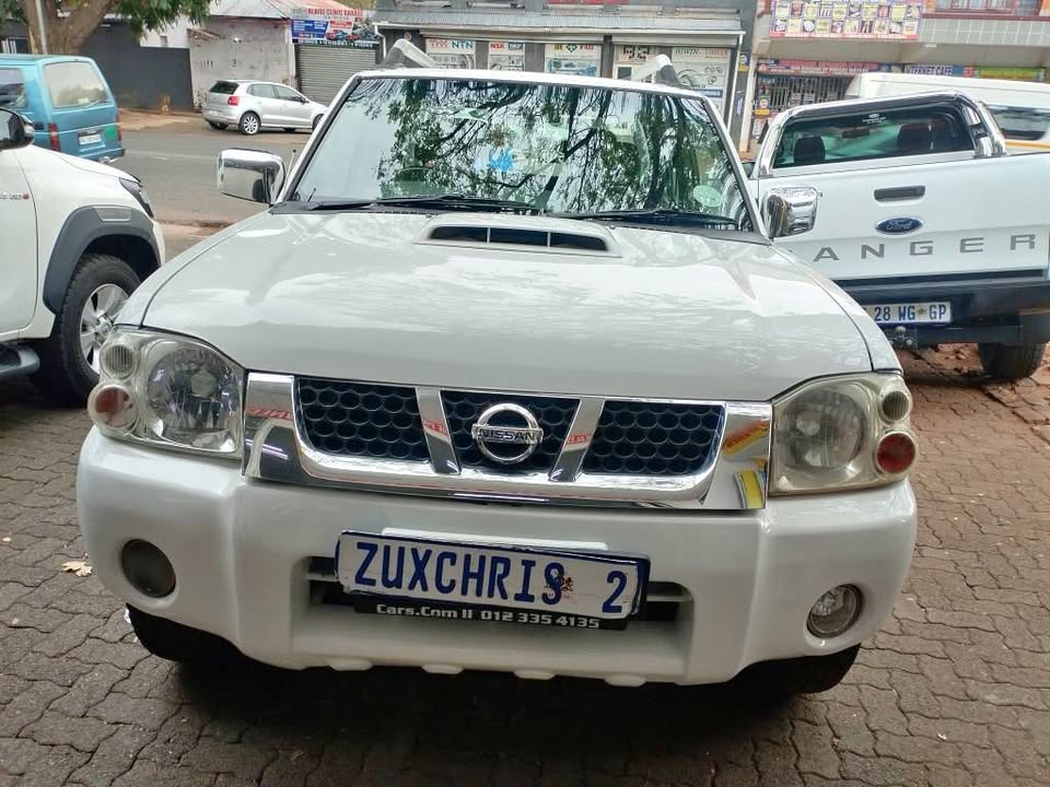 2019 NISSAN NP300 HARDBODY 2.5 DOUBLE CAB MANUAL