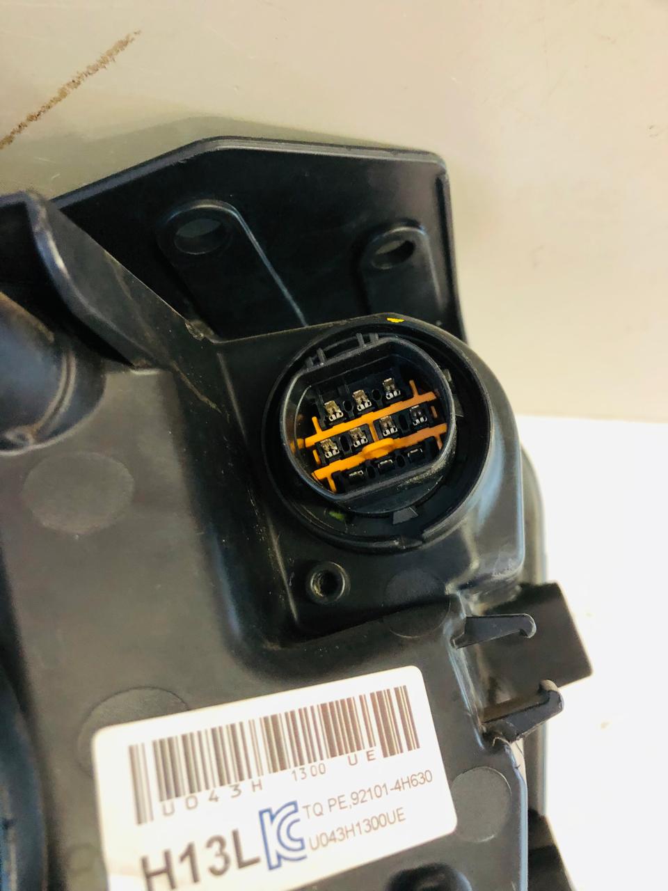 Hyundai H1 grand Starex left side halogen headlight (2019) - Private Seller