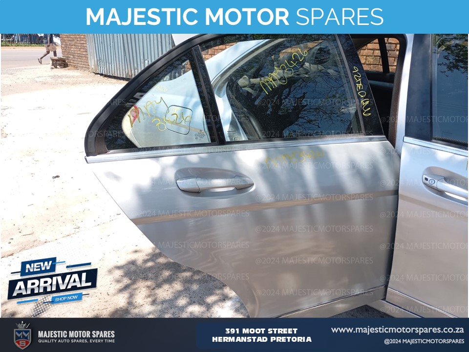 2011 mercedes benz c200 cgi w204 car doors for sale - Private Seller