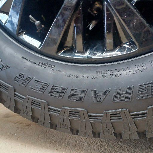 Ford thunder rims and general grabber at3 tyres