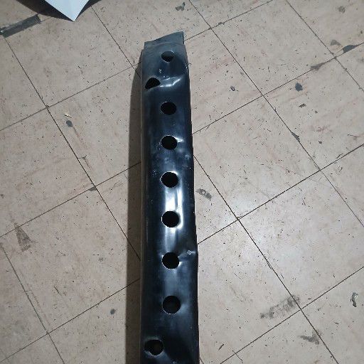 Isuzu Bakker stiffener - Private Seller Isuzu Bakker stiffener - Private Seller