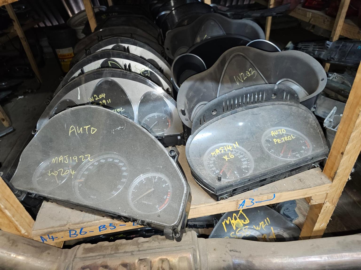 BENZ C320 W204 AUTO cluster speedometer used for sale - Private Seller BENZ C320 W204 AUTO cluster speedometer used for sale - Private Seller