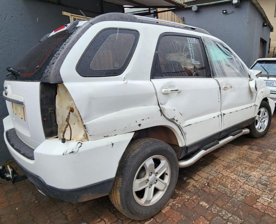 2010 Kia Sportage 2.0 Auto Stripping For Spares!! - Private Seller